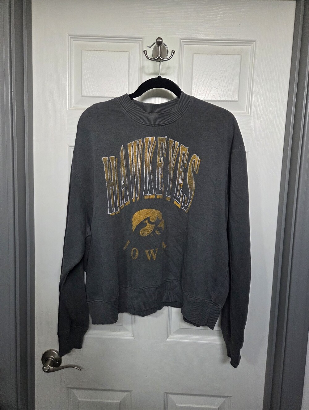 Hawkeyes Iowa Gray Crewneck Sweatshirt Yellow Gold Writing Fan Girl Gameday XL